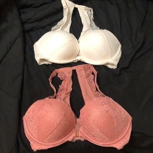 Both bras included. 34DD(E) Push up date bra